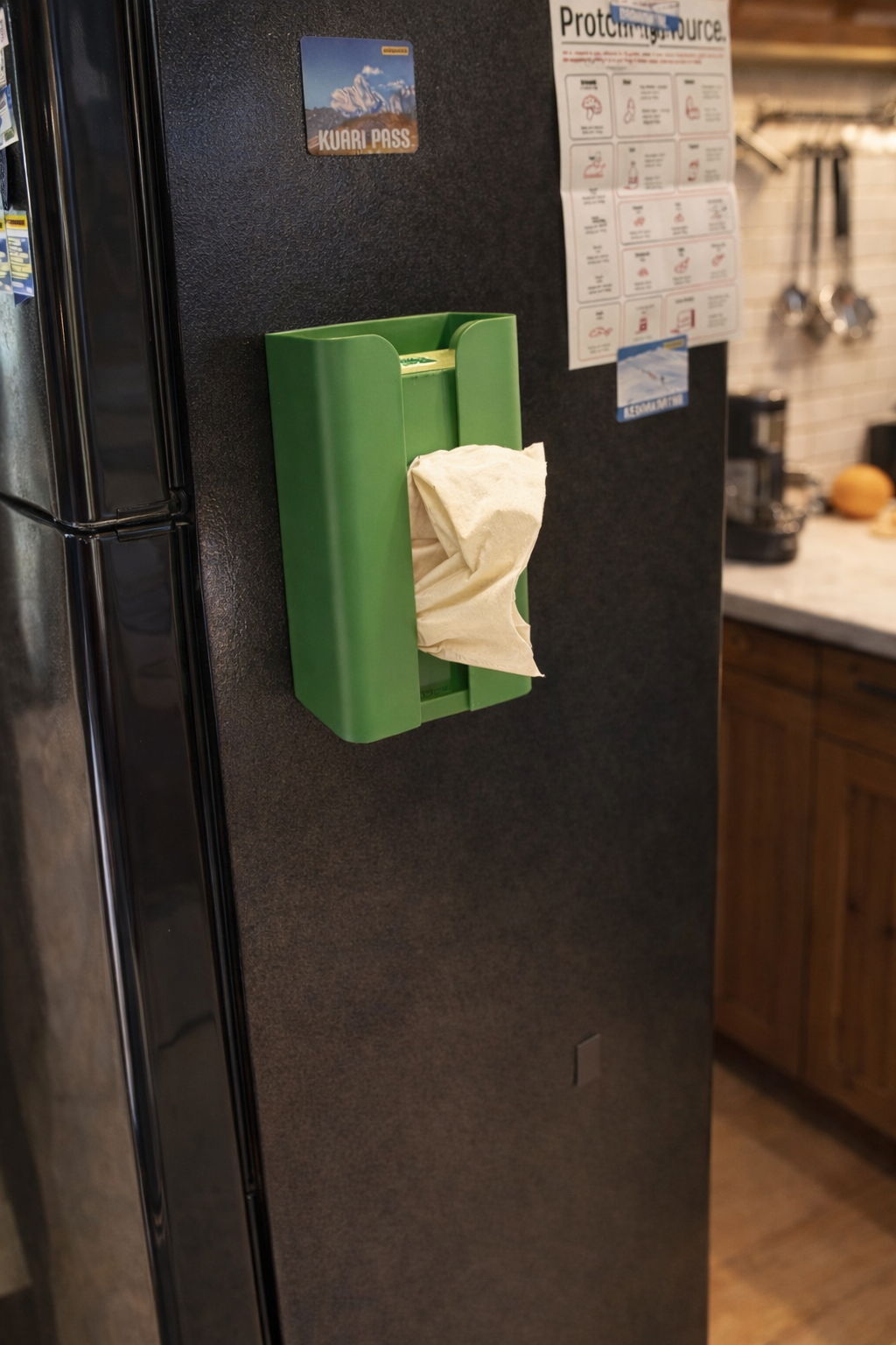 EasyPull Tissue Holder